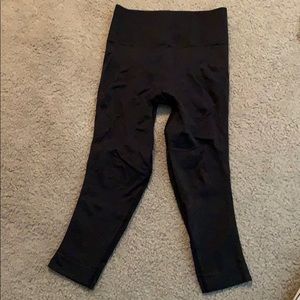 Lululemon black Capri compression leggings